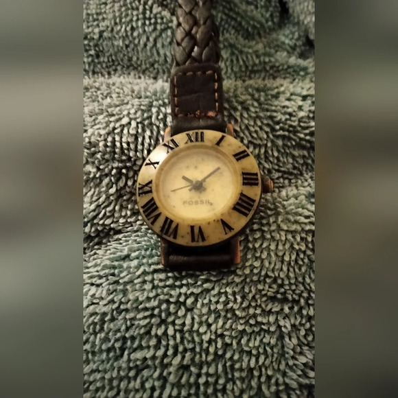 Vintage Stone Fossil wrist watch main image 9